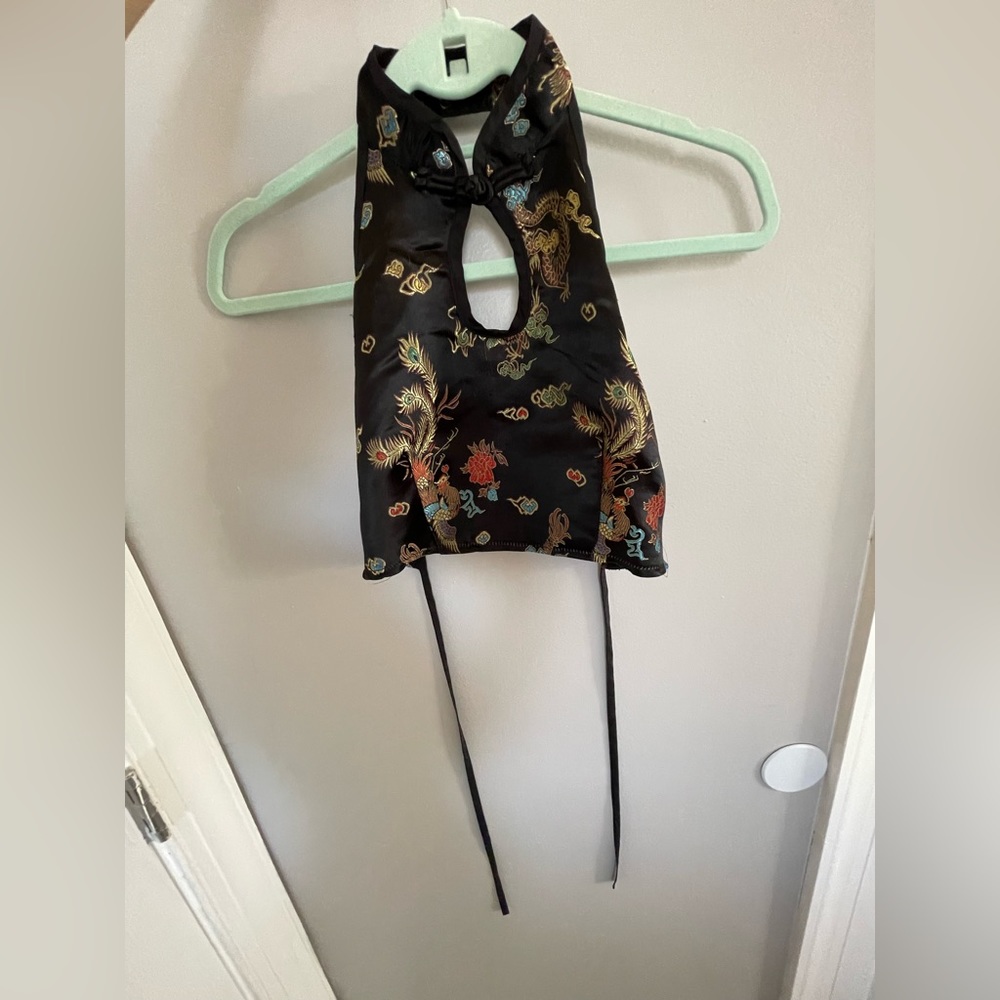 Cropped high neck, tie around back